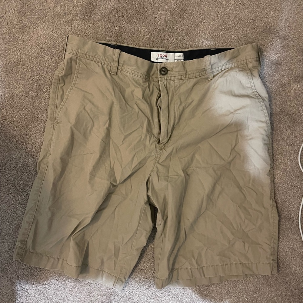 Izod shorts size 34